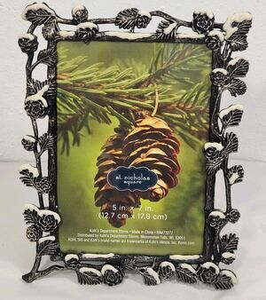 St. Nicholas Square Christmas Photo Picture Frame Winter Pinecone Cabin 5x7